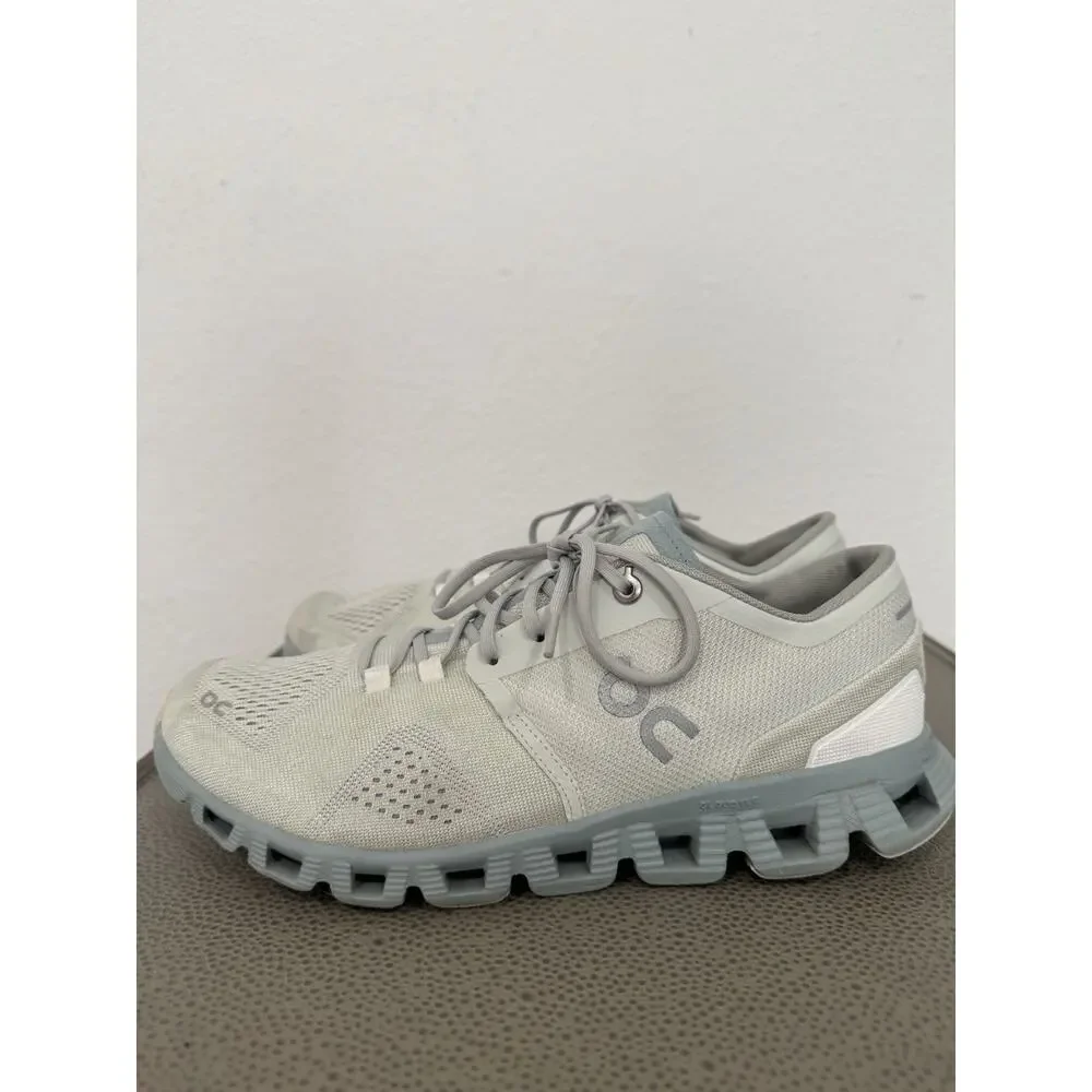 On Cloud X Swiss Engineering Women's Size 9 Running Shoes Aloe Surf